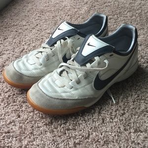Classic Nike Tiempos